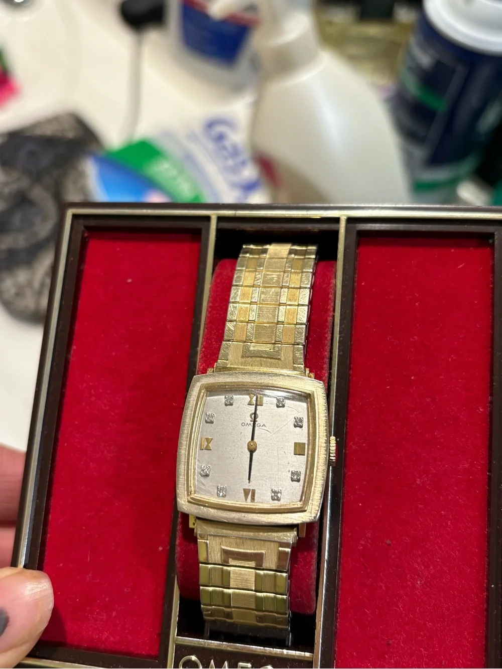 Omega 1972 model OMEGA with original paperwork, box and receipt. Collector